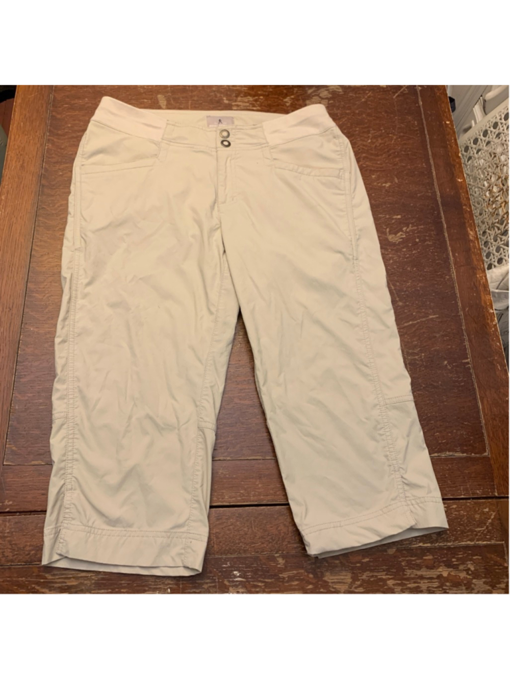 Women's Royal Robbins Beige Capris Size 8